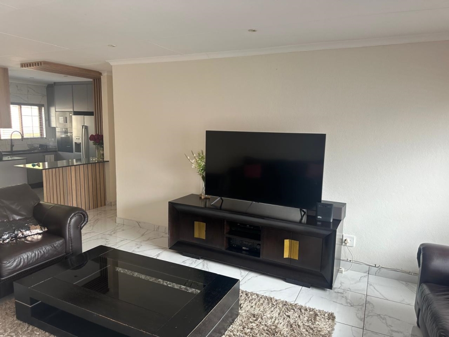 To Let 3 Bedroom Property for Rent in Safari Gardens North West